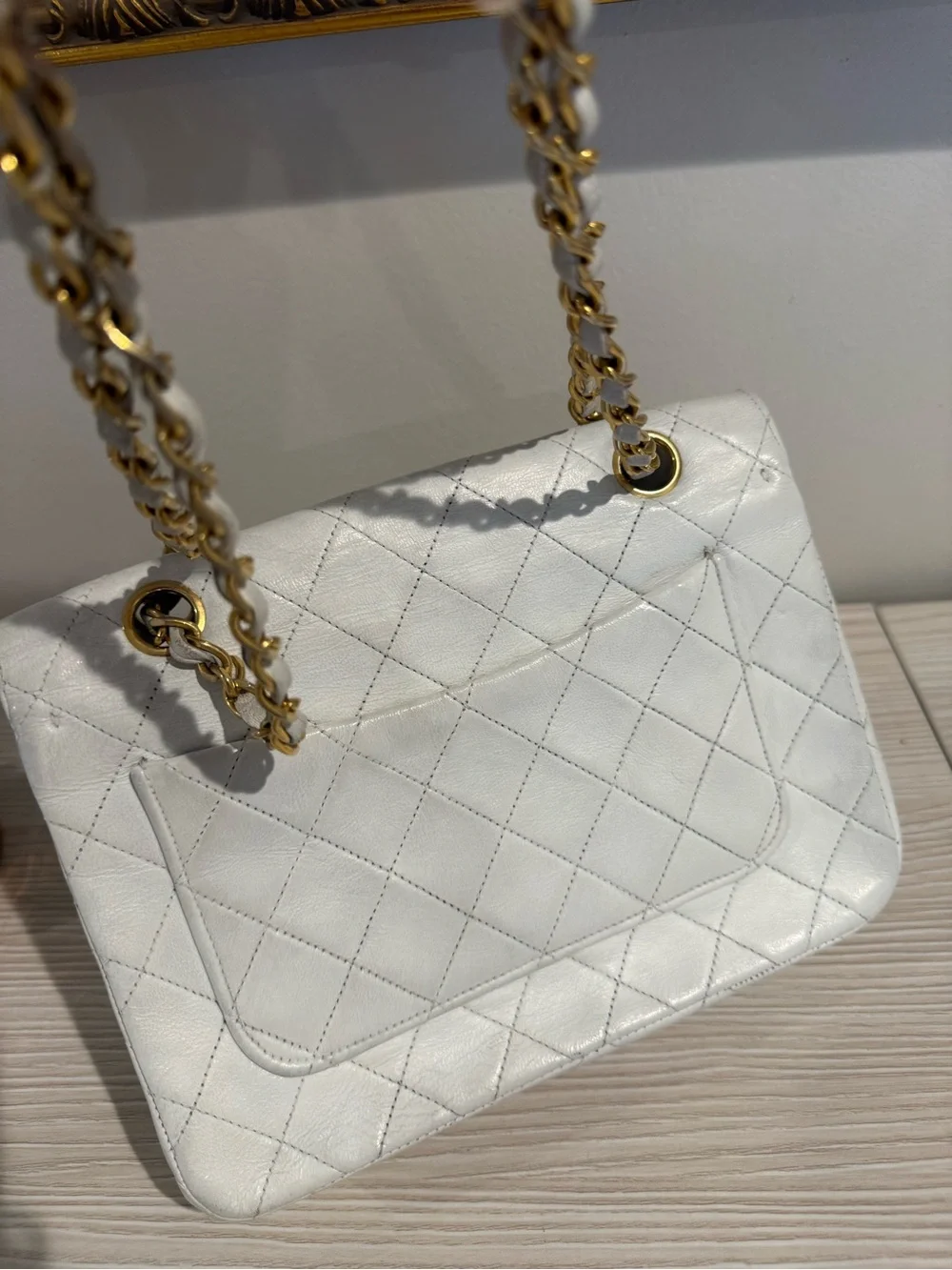 Chanel Vintage White Quilted Shoulder Bag -Gold Hardware - Entrupy Authenticated